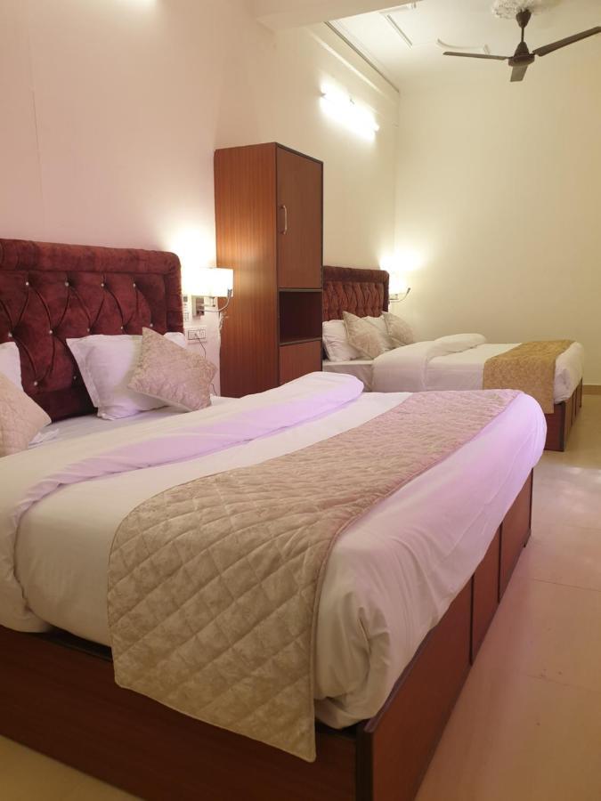 The Neeraj Palace Rishikesh Exterior photo