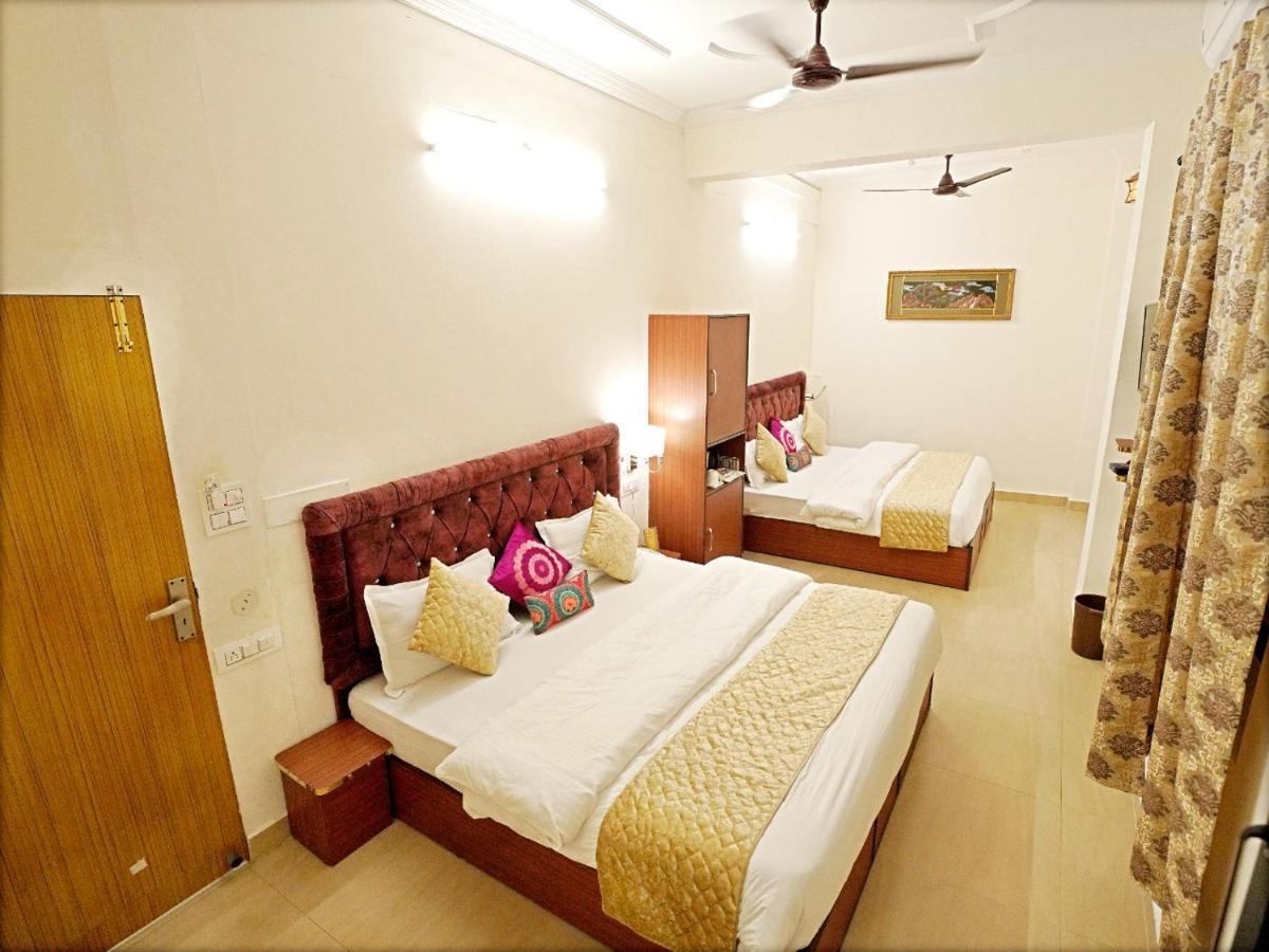 The Neeraj Palace Rishikesh Exterior photo