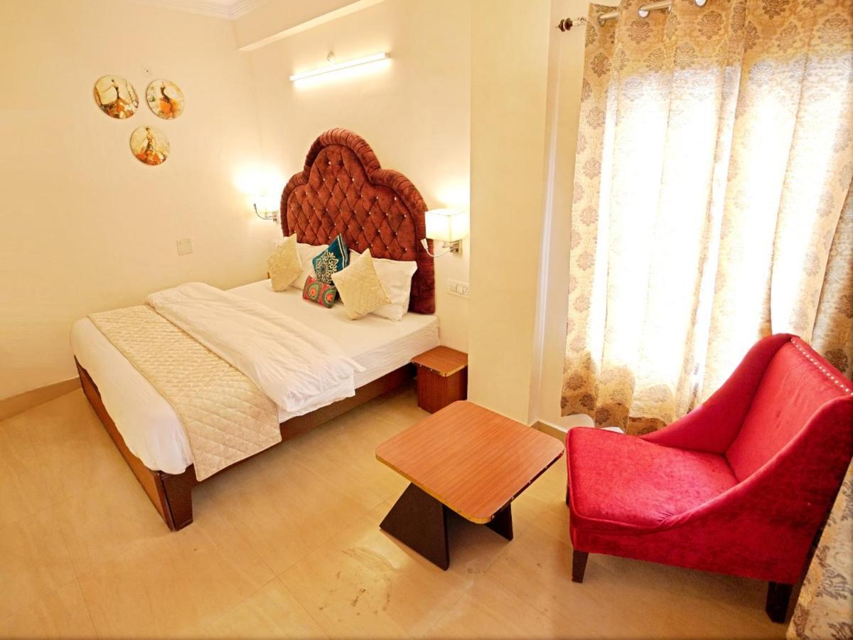 The Neeraj Palace Rishikesh Exterior photo