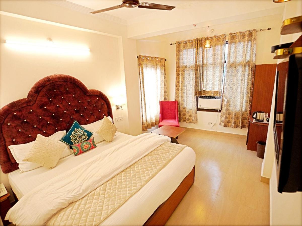 The Neeraj Palace Rishikesh Exterior photo