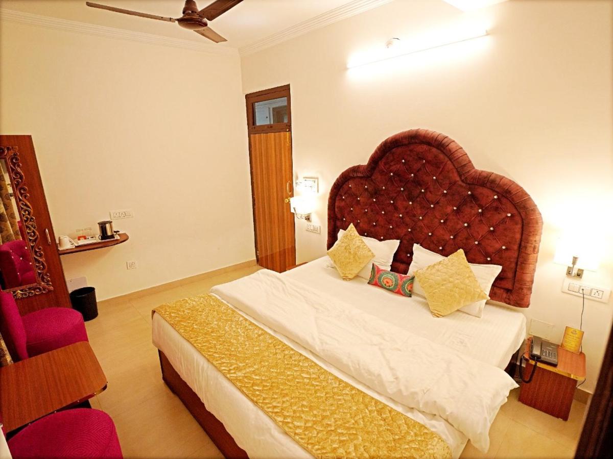 The Neeraj Palace Rishikesh Exterior photo