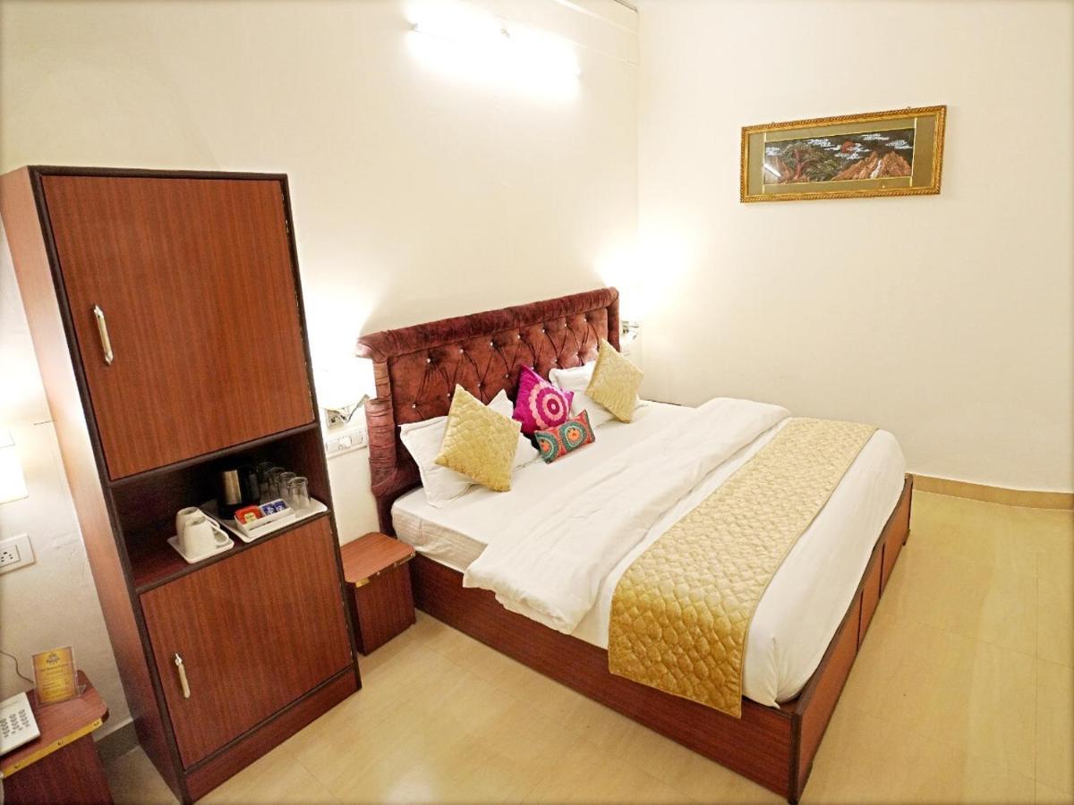 The Neeraj Palace Rishikesh Exterior photo