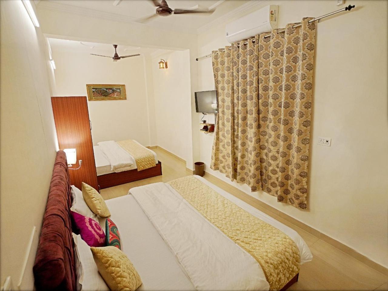 The Neeraj Palace Rishikesh Room photo